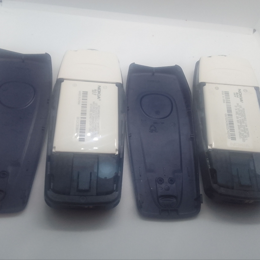 2 Nokia Cell Phones Untested - Picture 3 of 6